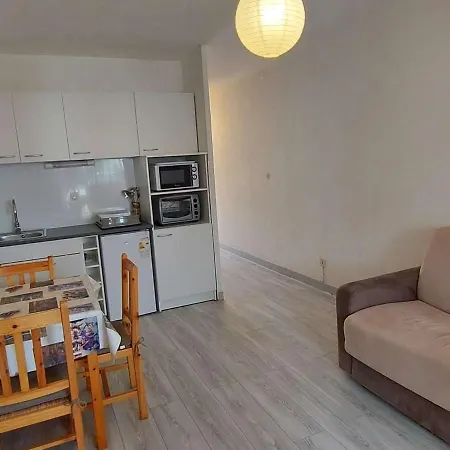 Rdc, Proche Et Commerces, Terrasse, Wifi Gratuit, Park 1 Voiture, 4 Couchages - Fr-1-423-230 Daire