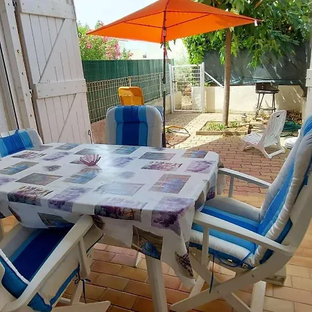 Rdc, Proche Et Commerces, Terrasse, Wifi Gratuit, Park 1 Voiture, 4 Couchages - Fr-1-423-230 شقة *